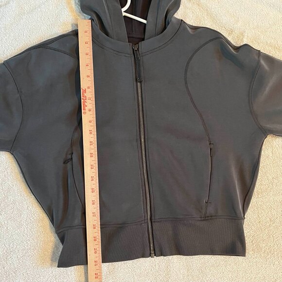 Lululemon Softstreme Pocketed Hoodie, full-zip, size 4 - Picture 7 of 10